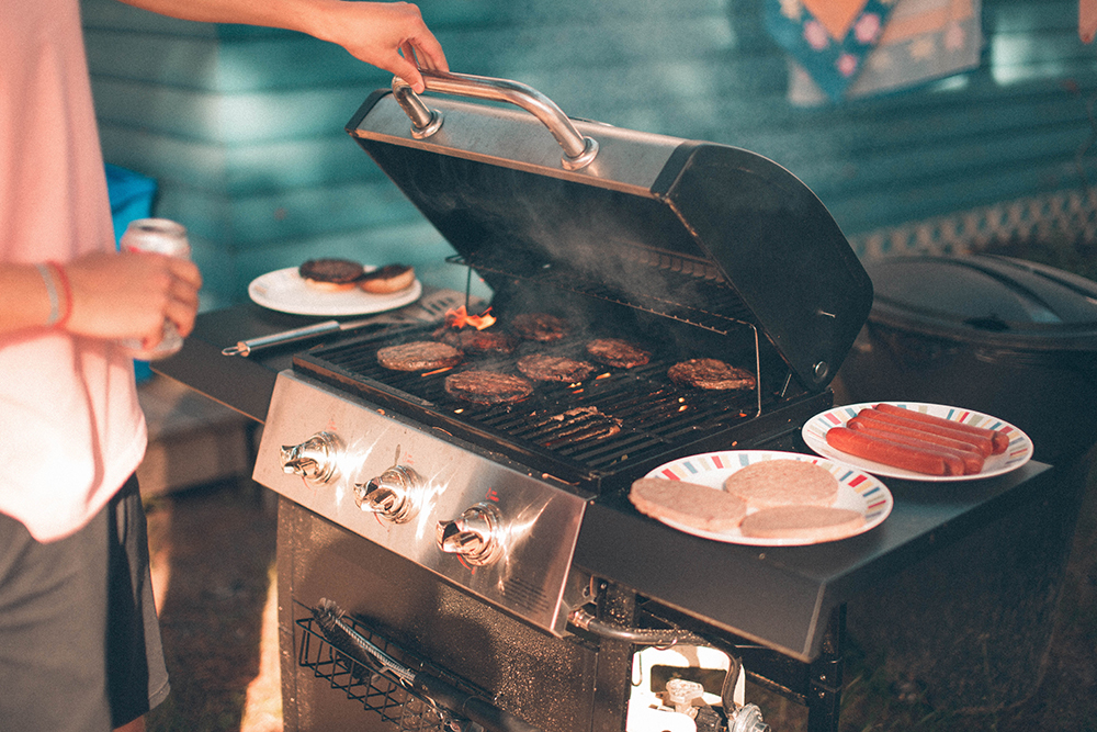 Backyard BBQ Tips - All Around Fun Rental